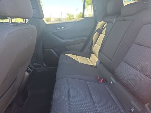 Used 2026 Chevrolet Equinox LT FWD image 19