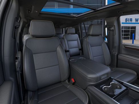 New 2026 Chevrolet Suburban Premier w/ Sun And Tow Package AWD/4WD image 17