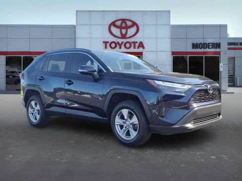 Certified 2022 Toyota RAV4 XLE w/ Convenience Package FWD image 8