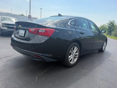 Used 2016 Chevrolet Malibu LT w/ Leather Package FWD image 6
