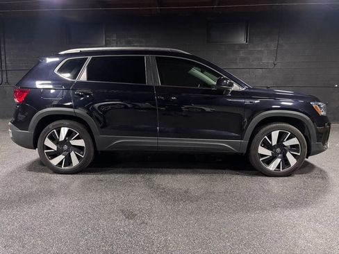 Used 2024 Volkswagen Taos SEL AWD/4WD image 6