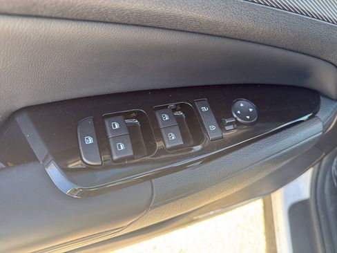 Used 2024 Kia Sportage SX image 10