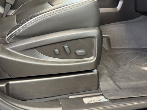 Used 2019 Chevrolet Silverado 2500 High Country w/ Duramax Plus Package image 27