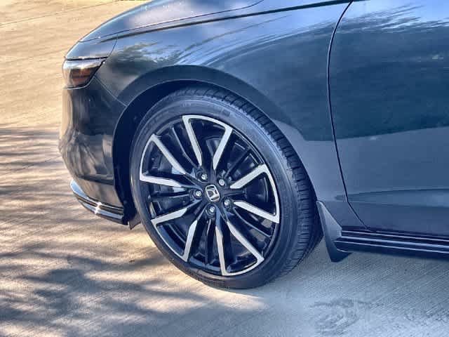 Used 2023 Honda Accord Touring image 9