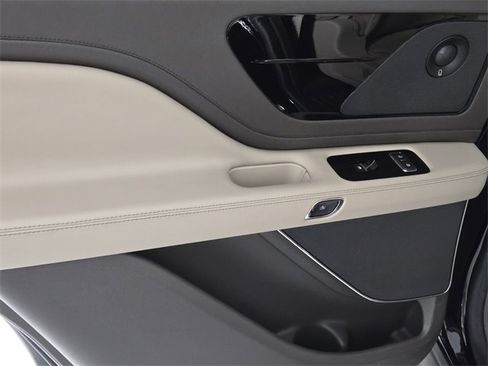 Certified 2023 Lincoln Aviator Reserve w/ Equipment Group 201A image 21