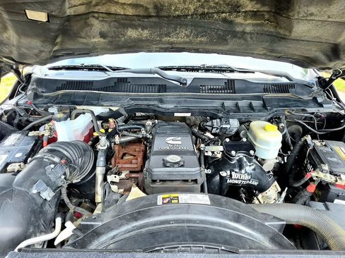 Used 2017 RAM 3500 Laramie AWD/4WD image 9