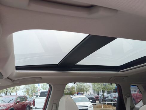 Used 2021 Nissan Rogue SL w/ Premium Package image 21