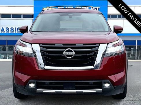 Used 2023 Nissan Pathfinder SL w/ SL Premium Package image 2