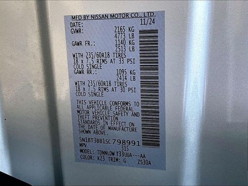 Used 2025 Nissan Rogue SV AWD/4WD image 34
