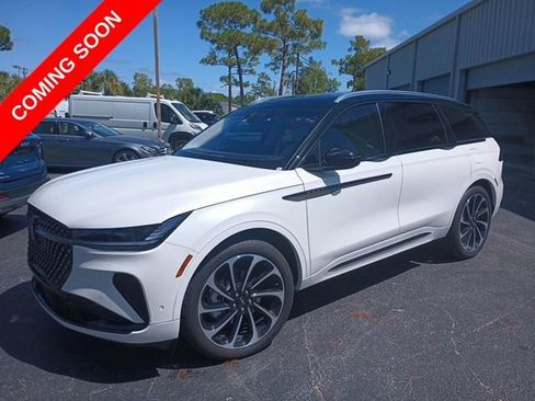 Used 2024 Lincoln Nautilus Black Label AWD/4WD image 9