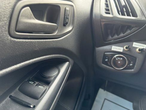 Used 2015 Ford Transit Connect XL image 11