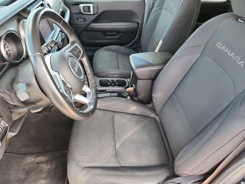 Used 2021 Jeep Wrangler Unlimited Sahara w/ Uconnect 4C Nav & Sound Group image 9