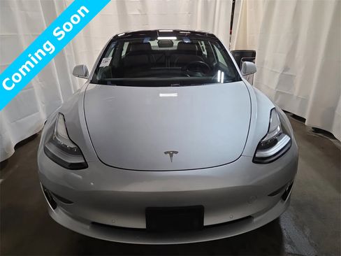 Used 2018 Tesla Model 3 Long Range image 2
