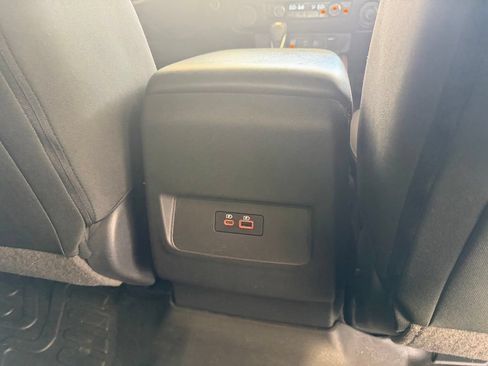 Used 2025 Nissan Frontier Pro-X RWD image 30