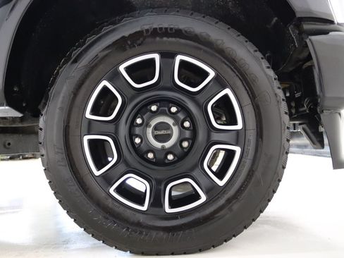 Used 2023 Ford F250 Platinum w/ FX4 Off-Road Package AWD/4WD image 89