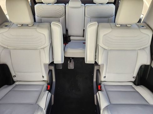 New 2027 Ford Expedition Max Platinum w/ Platinum Ultimate Package AWD/4WD image 14