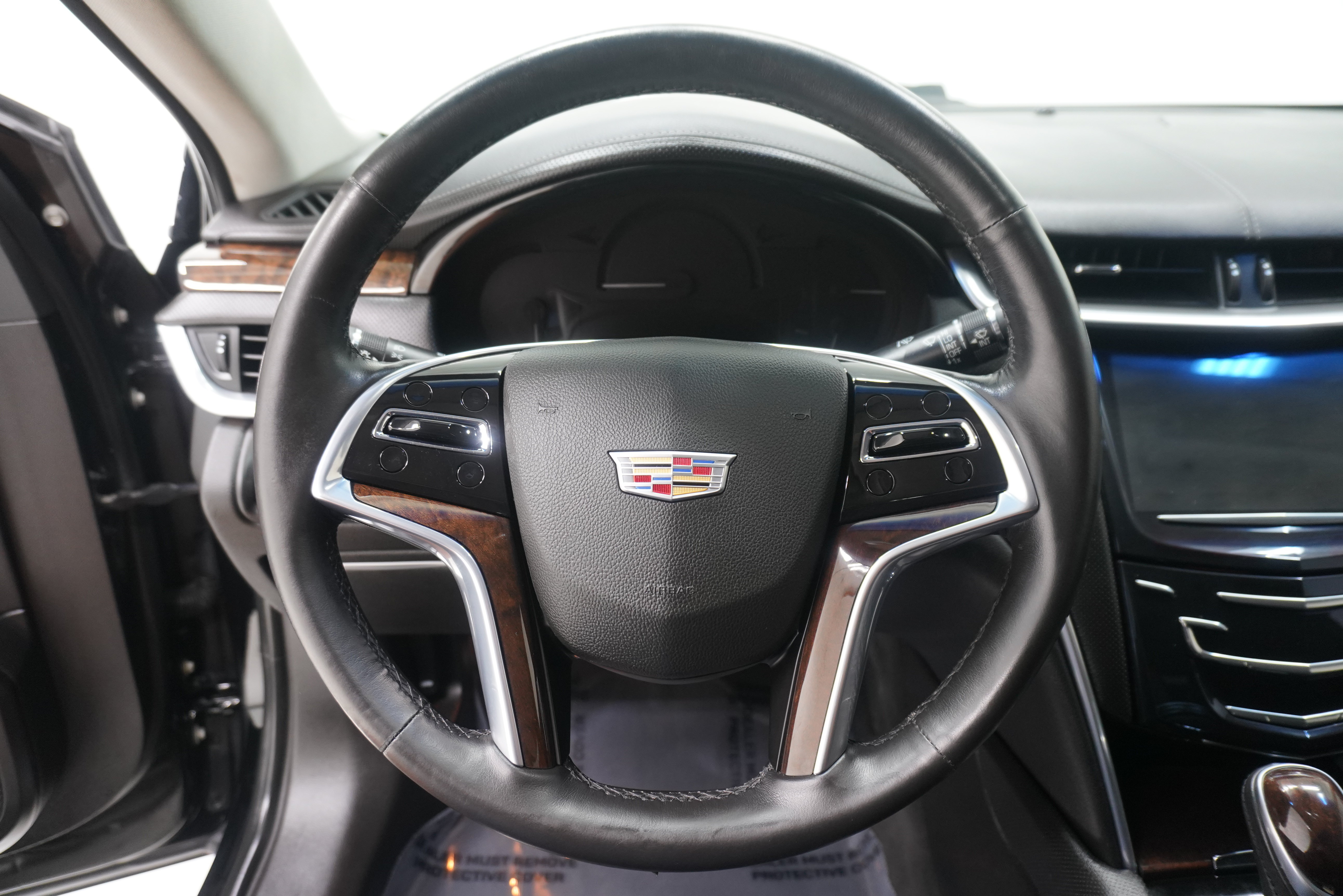 Used 2016 Cadillac XTS Luxury w/ Driver Awareness Package FWD image 18