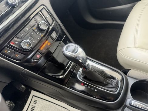 Used 2017 Buick Encore Premium image 18