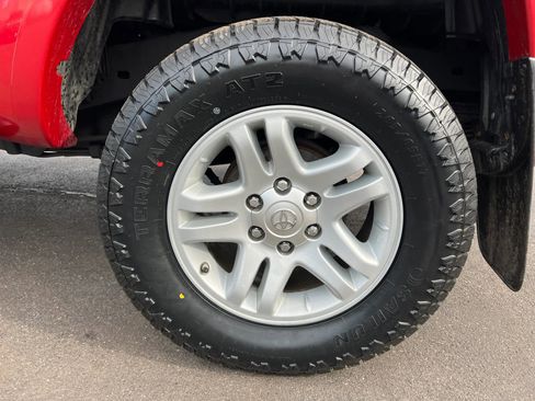 Used 2013 Toyota Tacoma 4x4 Access Cab V6 w/ TRD Sport Pkg image 24