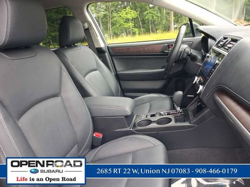 Used 2019 Subaru Outback 3.6R Limited AWD/4WD image 15