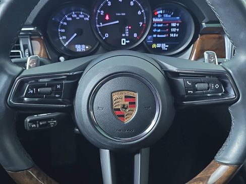 Certified 2023 Porsche Macan Turbo AWD/4WD image 29