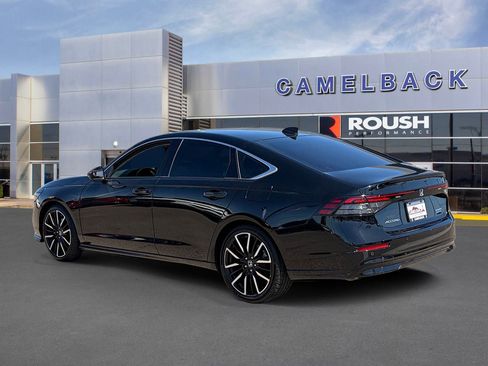 Used 2024 Honda Accord Touring image 4