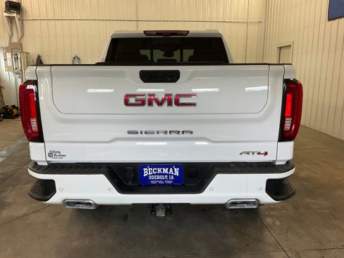 Used 2024 GMC Sierra 1500 AT4 w/ Technology Package AWD/4WD image 4