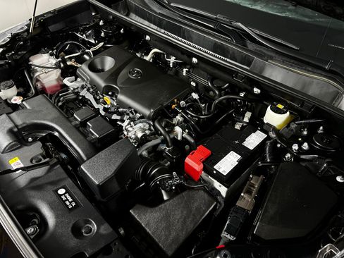 Certified 2022 Toyota RAV4 XLE image 11