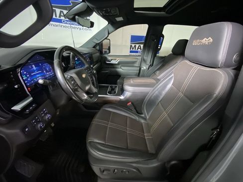 Used 2024 Chevrolet Silverado 2500 High Country w/ High Country Premium Package AWD/4WD image 25
