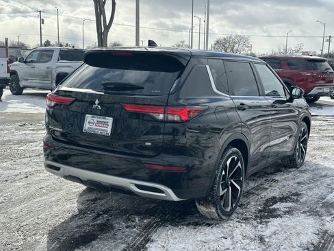 Used 2022 Mitsubishi Outlander SE image 4