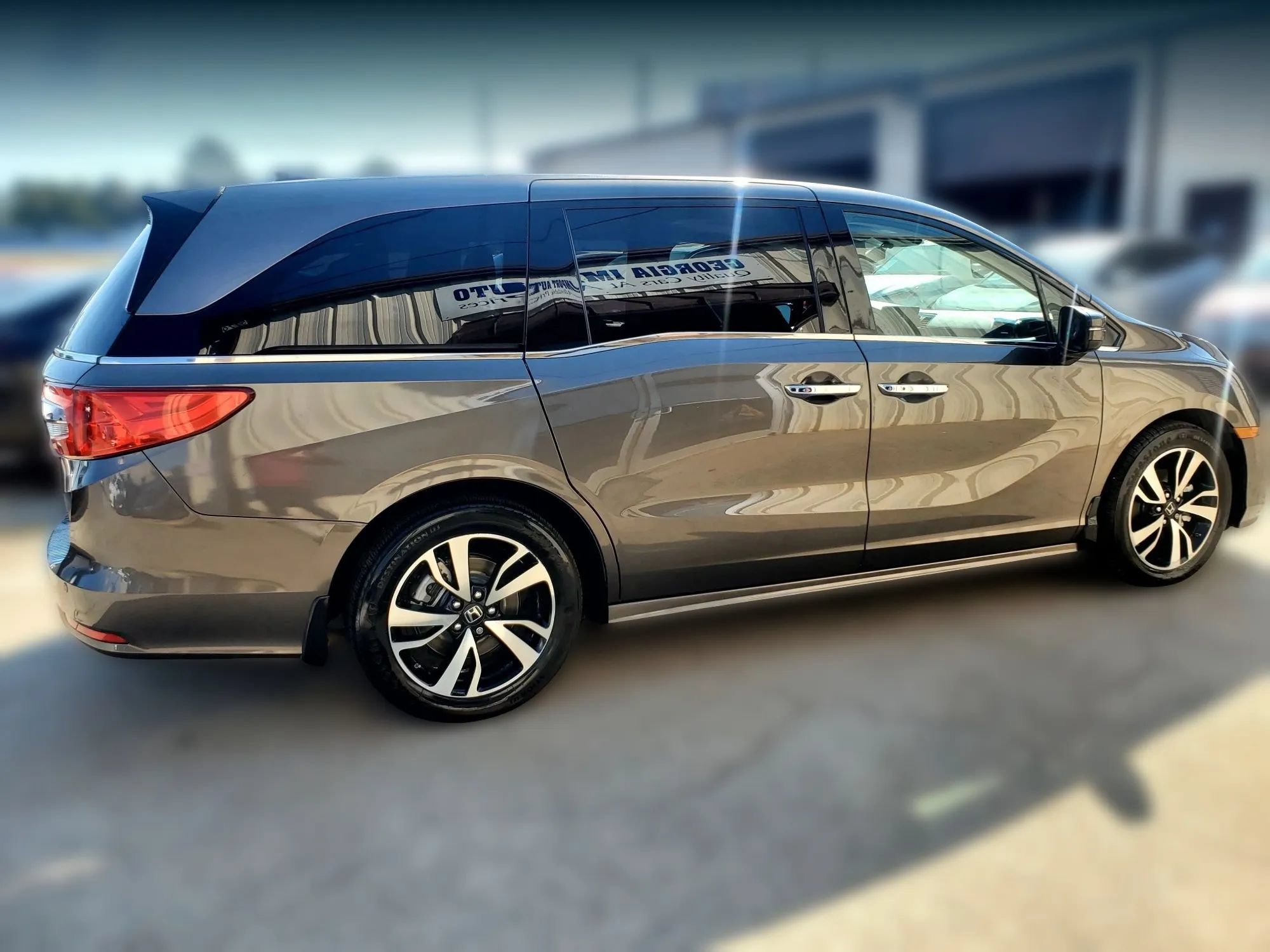 Used 2018 Honda Odyssey Elite image 14