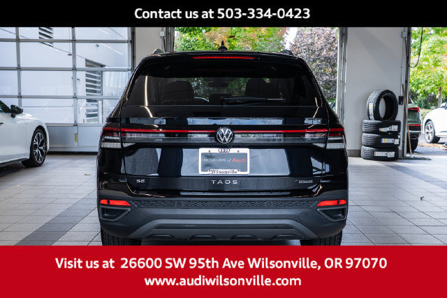 Used 2025 Volkswagen Taos SE AWD/4WD image 5