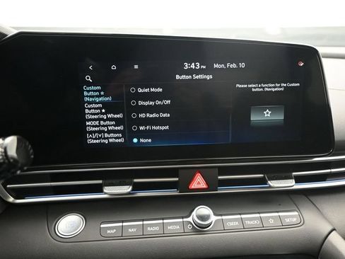 Used 2025 Hyundai Elantra Limited w/ Cargo Package FWD image 16