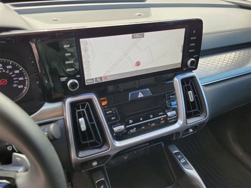 Used 2023 Kia Sorento EX image 24