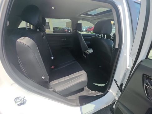 Used 2023 Honda CR-V EX-L image 31