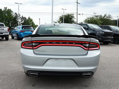 Used 2022 Dodge Charger SXT RWD image 6