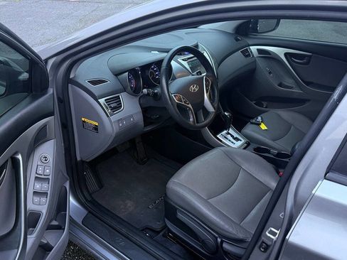 Used 2012 Hyundai Elantra Limited w/ Technology Pkg 5 image 12