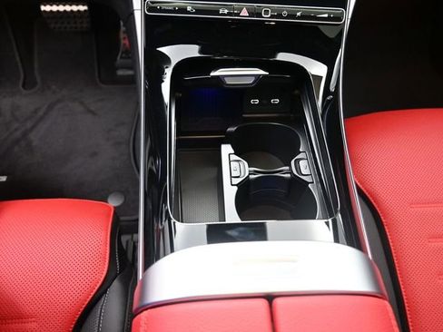 Used 2025 Mercedes-Benz C 300 Sedan image 13