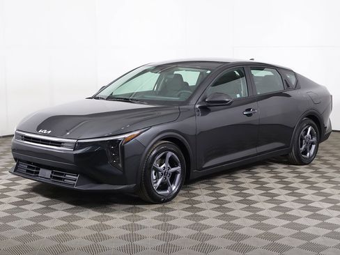 Certified 2025 Kia K4 LXS image 6