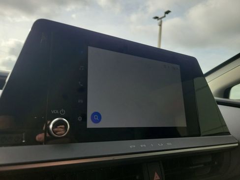 Used 2023 Toyota Prius LE image 19