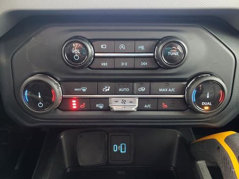 Used 2022 Ford Bronco Badlands image 22