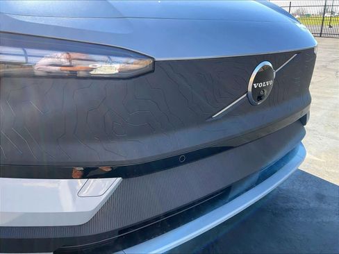 New 2026 Volvo EX30 Cross Country Ultra w/ Protection Package Premier image 34