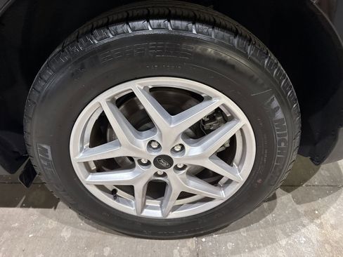 Certified 2024 Ford Edge SEL w/ Convenience Package image 19