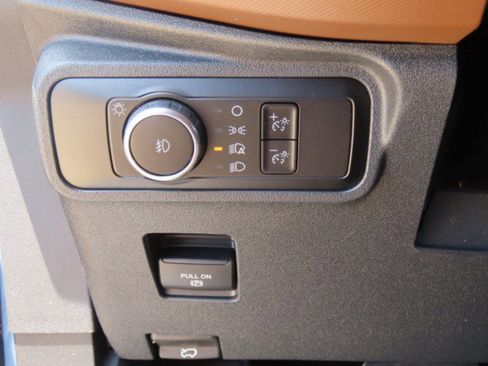 Used 2024 Ford Bronco Outer Banks AWD/4WD image 24