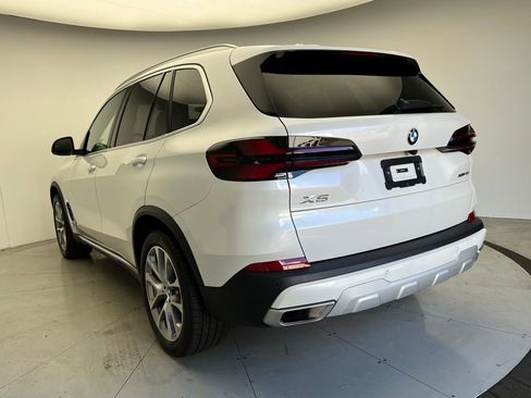 Certified 2025 BMW X5 sDrive40i image 4