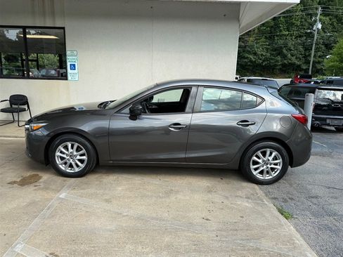 Used 2017 MAZDA MAZDA3 Sport FWD image 12