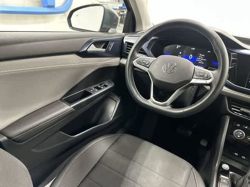Used 2024 Volkswagen Taos SE FWD image 12