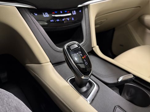 Used 2019 Cadillac XT5 Luxury FWD image 16