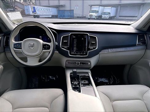 Used 2023 Volvo XC90 T8 Plus w/ Protection Package Premier image 18