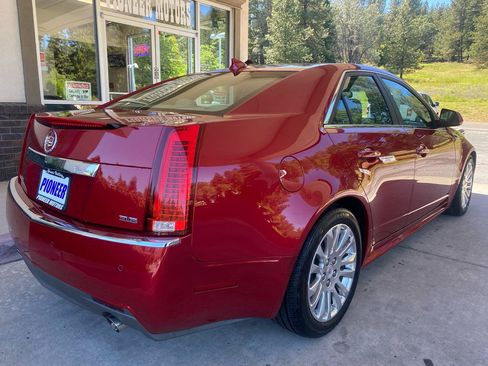Used 2011 Cadillac CTS Premium RWD image 7